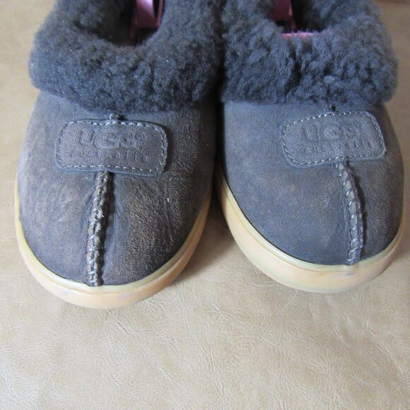 UGG Australia Women's Rylan Slippers Brown Suede Leather Sheepskin Size 9 US - Picture 3 of 6